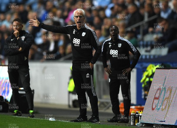 150921 - Coventry City v Cardiff City - EFL SkyBet Championship - Cardiff City Manager Mick McCarthy makes a point