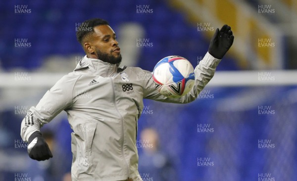 201020 - Coventry City v Cardiff City - Sky Bet Championship - Leandra Bacuna of Cardiff warms up