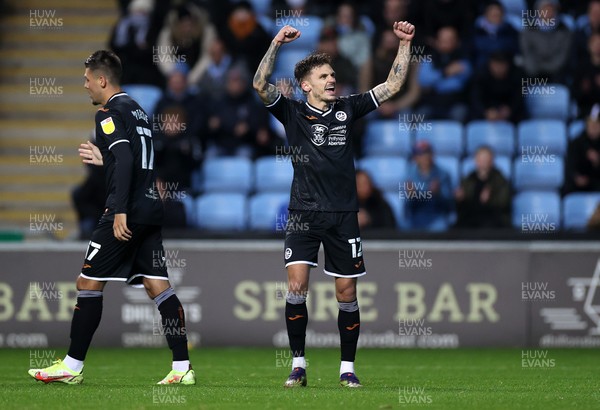 021121 - Coventry City v Swansea City - SkyBet Championship - Jamie Paterson of Swansea City celebrates scoring a goal with team mates