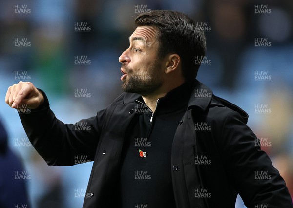 021121 - Coventry City v Swansea City - SkyBet Championship - Swansea City Manager Russell Martin