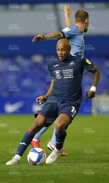 201020 - Coventry City v Swansea City - Sky Bet Championship - Andre Ayew of Swansea and Kyle McFadzean of Coventry City
