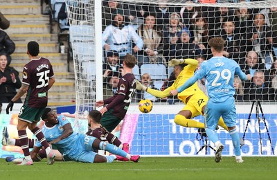 261225 - Coventry City v Swansea City - Sky Bet Championship - Zan Vipotnik of Swansea and Jake Bidwell of Coventry