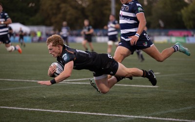 040926 - Coventry RFC v Ospreys, Pre-season Friendly - Harri Houston of Ospreys dives in to score try