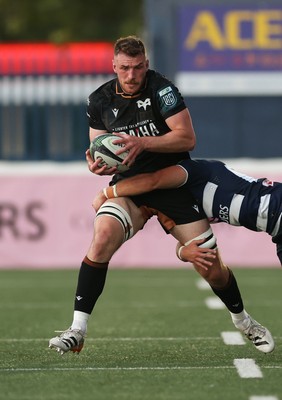 040926 - Coventry RFC v Ospreys, Pre-season Friendly - James Ratti of Ospreys looks to offload