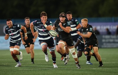 040926 - Coventry RFC v Ospreys, Pre-season Friendly - Morgan Morse of Ospreys breaks away