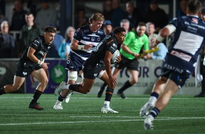 040926 - Coventry RFC v Ospreys, Pre-season Friendly - Keelan Giles of Ospreys races in to score try