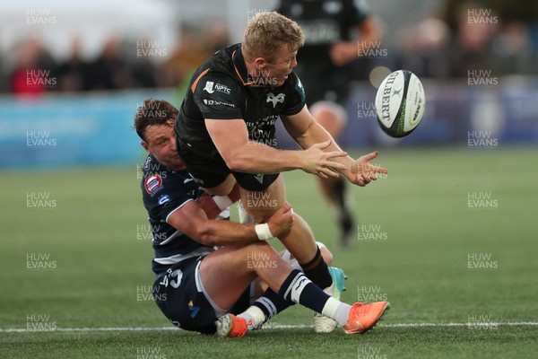040926 - Coventry RFC v Ospreys, Pre-season Friendly - Jack Hoskins of Ospreys takes on Bruce Houston of Coventry