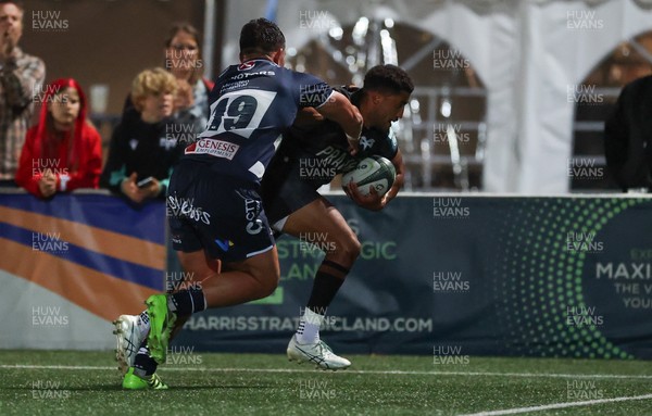040926 - Coventry RFC v Ospreys, Pre-season Friendly - Keelan Giles of Ospreys races in to score try