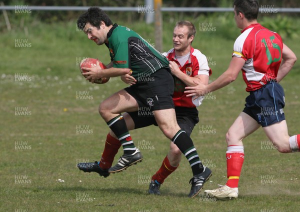 24.04.10 Cowbridge v Deri... Action from the game. 