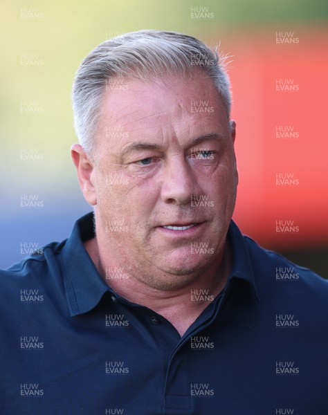080825 - Crawley Town v Newport County, EFL Sky Bet League 2 - Crawley Town manager Scott Lindsey