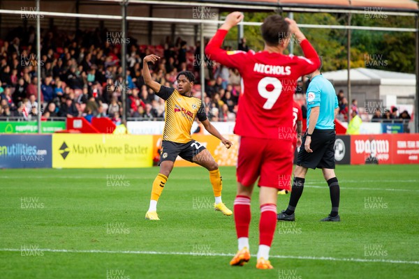 151022 - Crawley Town v Newport County - Sky Bet League 2 - Kevin Ellison of Newport County celebrates after scoring