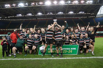 270424 - CRCC Clwb Rygbi Cymry Caerdydd v Old Penarthians RFC - WRU Women’s National Bowl Final - CRCC celebrate winning the bowl