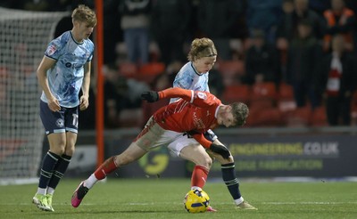 101225 - Crewe Alexandra v Newport County - Sky Bet League 2 - Sammy Braybrooke of Newport tangles with Tommi O'Riley of Crewe