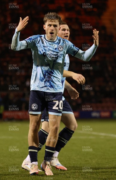 101225 - Crewe Alexandra v Newport County - Sky Bet League 2 - Ben Lloyd of Newport delight at 2nd goal scored by Cameron Antwi of Newport