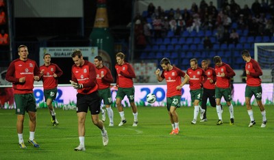 061012 - Croatia v Wales - World Cup QualifierWales players warm up before the game 