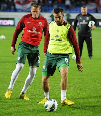 061012 - Croatia v Wales - World Cup QualifierWales players warm up before the game 