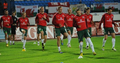 061012 - Croatia v Wales - World Cup QualifierWales players warm up before the game 