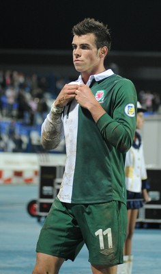 061012 - Croatia v Wales - World Cup QualifierWales' Gareth Bale shows signs of dejection after the game 