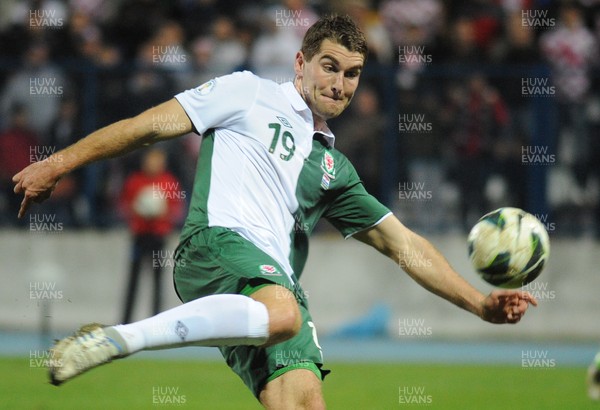 061012 - Croatia v Wales - World Cup QualifierWales' Sam Vokes has an attempt at goal 