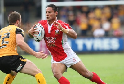 25.07.10.. Crusaders v Castleford Tigers, engage Super League Crusaders' Weller Hauraki takes on Castleford's Steve Snitch  