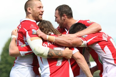 25.07.10.. Crusaders v Castleford Tigers, engage Super League -  Crusaders players celebrate after Jarrod Sammut scores the winning try 