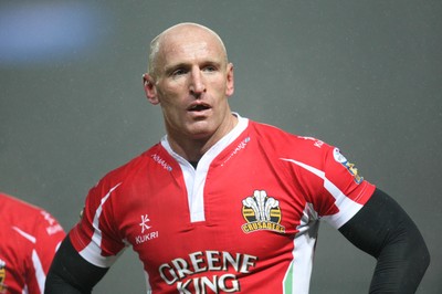 19.03.10 ... Crusaders v Catalans Dragons, engage Super League -  Crusaders' Gareth Thomas warmsup for his debut 