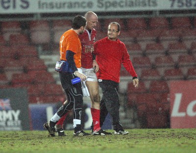 19.03.10 ... Crusaders v Catalans Dragons, engage Super League -  Crusaders' Gareth Thomas goes off injured after tackle 