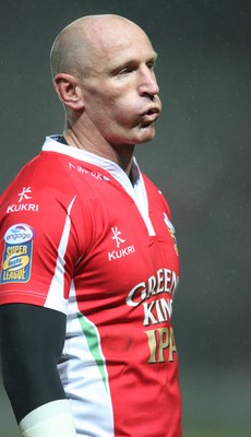 19.03.10 ... Crusaders v Catalans Dragons, engage Super League -  Crusaders' Gareth Thomas during warmup 