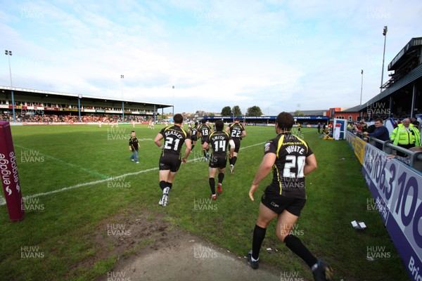 05.09.09 - Celtic Crusaders v Huddersfield Giants, engage Super League -  Crusaders make their way onto the Brewery Field for the final game at the ground 