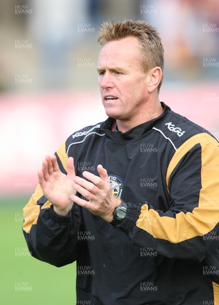 05.09.09 - Celtic Crusaders v Huddersfield Giants, engage Super League -  Crusaders assistant coach Kevin Ellis 