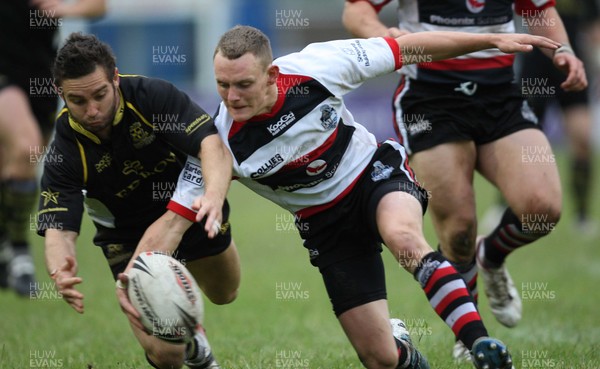 30.06.07.. Celtic Crusaders v York City Knights Knights' Lee Mapals wins the ball from Crusaders Tony Duggan 