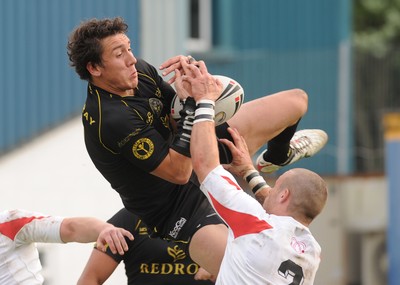 24.05.08 - Rugby League, Northern Rail Cup Quarter Final Celtic Crusaders v Widness Vikings Crusaders' Anthony Blackwood takes a high ball as Vikings' Dean Gaskell challenges 