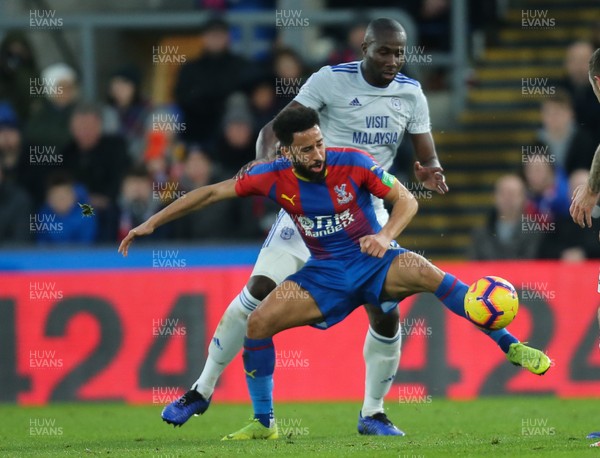 261218 - Crystal Palace v Cardiff City, Premier League - Sol Bamba of Cardiff City and Andros Townsend of Crystal Palace compete for the ball
