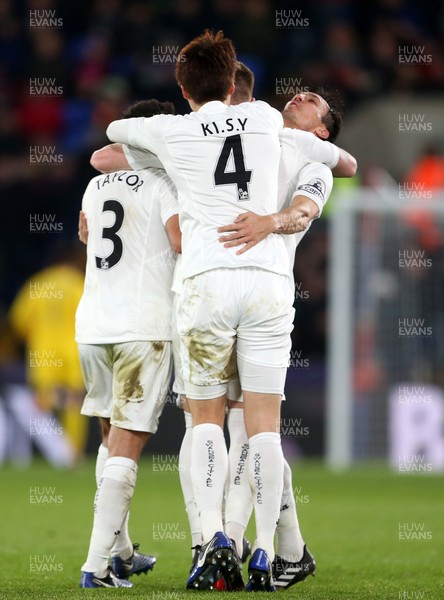 030117 - Crystal Palace v Swansea City - Premier League - Alfie Mawson of Swansea City celebrates scoring a goal with team mates by Chris Fairweather/Huw Evans Agency