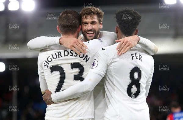 030117 - Crystal Palace v Swansea City - Premier League - Gylfi Sigurdsson, Fernando Llorente and Leroy Fer of Swansea City celebrate at full time