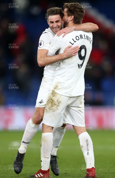 030117 - Crystal Palace v Swansea City - Premier League - Angel Rangel celebrates with Fernando Llorente of Swansea City at full time by Chris Fairweather/Huw Evans Agency