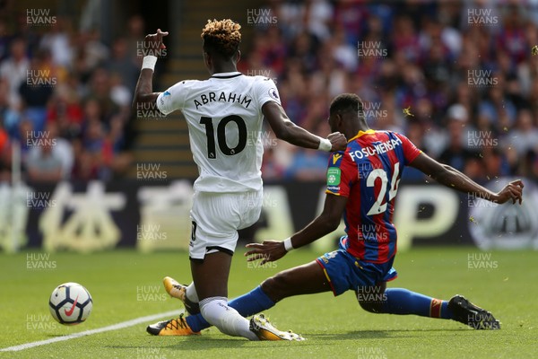260817 - Crystal Palace v Swansea City - Premier League - Tammy Abraham of Swansea City misses a chance at goal