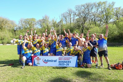 250426 - Cwmgwrach v Pontrhydyfen - Admiral National League 5 West Central - Cwmgwrach RFC celebrate wining the League