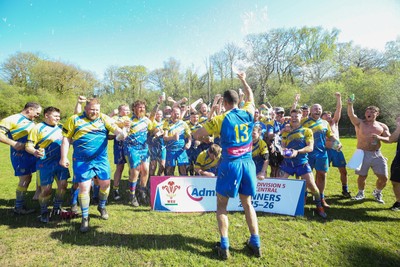 250426 - Cwmgwrach v Pontrhydyfen - Admiral National League 5 West Central - Cwmgwrach RFC celebrate winning the League