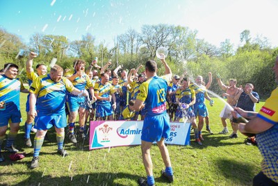 250426 - Cwmgwrach v Pontrhydyfen - Admiral National League 5 West Central - Cwmgwrach RFC celebrate winning the League