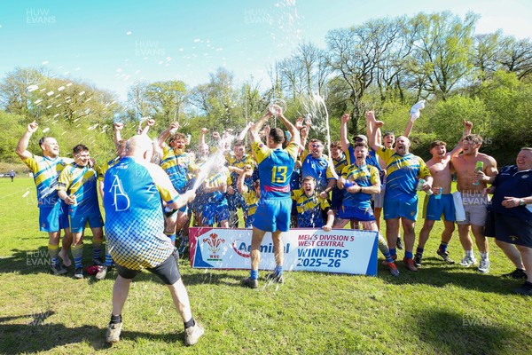 250426 - Cwmgwrach v Pontrhydyfen - Admiral National League 5 West Central - Cwmgwrach RFC celebrate winning the League