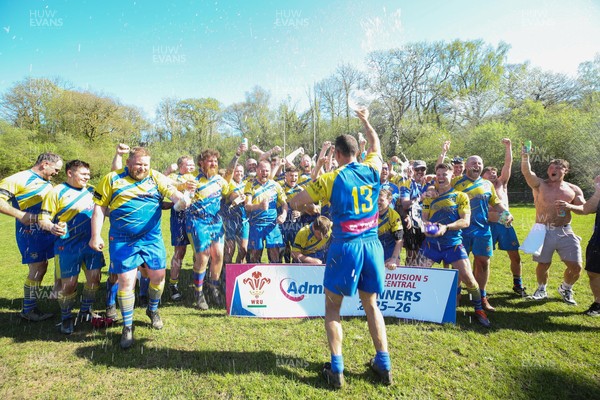 250426 - Cwmgwrach v Pontrhydyfen - Admiral National League 5 West Central - Cwmgwrach RFC celebrate winning the League