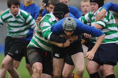 29.04.10 -  Cymer Rhondda Under 14 v Maesydderwen Under 14 - Powerade Schools Under 14 Final 2010 - Cymer Rhondda(Blues)/Maesydderwen(Green/White). 