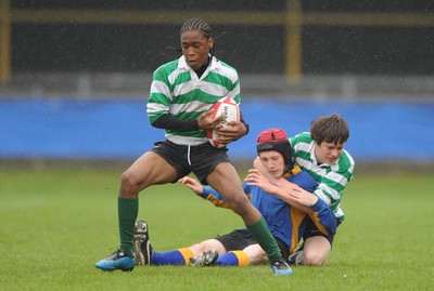 29.04.10 -  Cymer Rhondda Under 14 v Maesydderwen Under 14 - Powerade Schools Under 14 Final 2010 - Cymer Rhondda(Blues)/Maesydderwen(Green/White). 