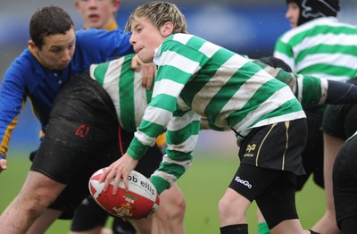 29.04.10 -  Cymer Rhondda Under 14 v Maesydderwen Under 14 - Powerade Schools Under 14 Final 2010 - Cymer Rhondda(Blues)/Maesydderwen(Green/White). 