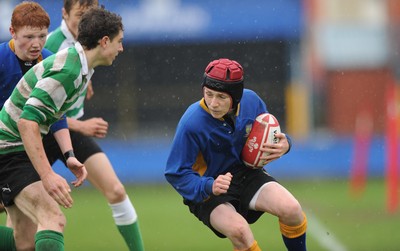 29.04.10 -  Cymer Rhondda Under 14 v Maesydderwen Under 14 - Powerade Schools Under 14 Final 2010 - Cymer Rhondda(Blues)/Maesydderwen(Green/White). 