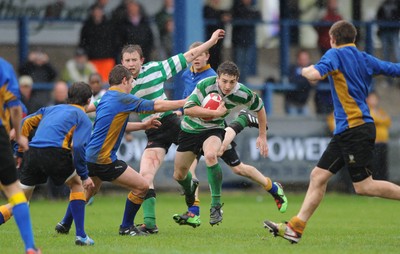 29.04.10 -  Cymer Rhondda Under 14 v Maesydderwen Under 14 - Powerade Schools Under 14 Final 2010 - Cymer Rhondda(Blues)/Maesydderwen(Green/White). 