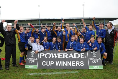 29.04.10 -  Cymer Rhondda Under 14 v Maesydderwen Under 14 - Powerade Schools Under 14 Final 2010 - Cymer Rhondda(Blues)/Maesydderwen(Green/White). 