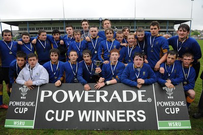 29.04.10 -  Cymer Rhondda Under 14 v Maesydderwen Under 14 - Powerade Schools Under 14 Final 2010 - Cymer Rhondda(Blues)/Maesydderwen(Green/White). 