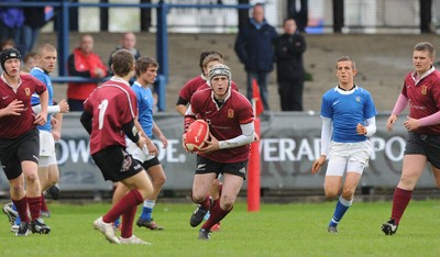 29.04.10 -  Cymer Rhondda Under 16 v Preseli Under 16 - Powerade Schools Under 16 Final 2010 - Cymer Rhondda(Blues)/Preseli(Purple). 